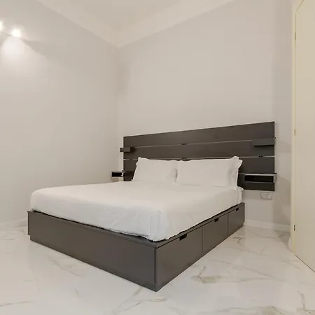 Station 100 Mt * ミラノ