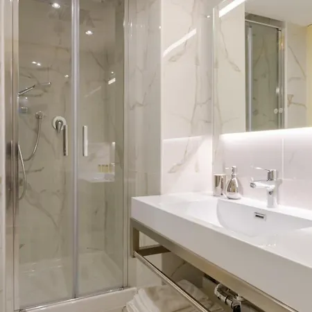 Station 100 Mt Apartment Milan